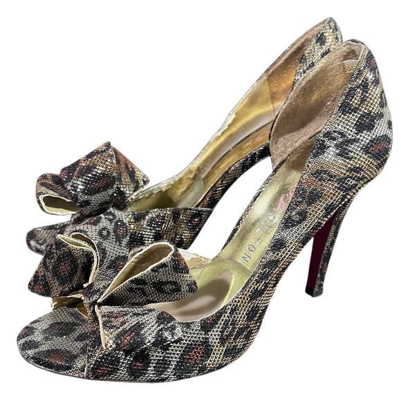 Stylish Paris Hilton Large Bow Bling Leopard Print Peep Toe Heels - Picture 1 of 6